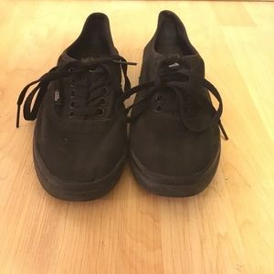 All Black Vans Lo Pro